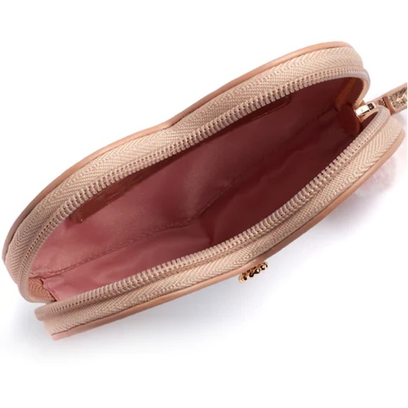 LC Lauren Conrad Red Heart Wristlet NIB - Picture 2 of 3